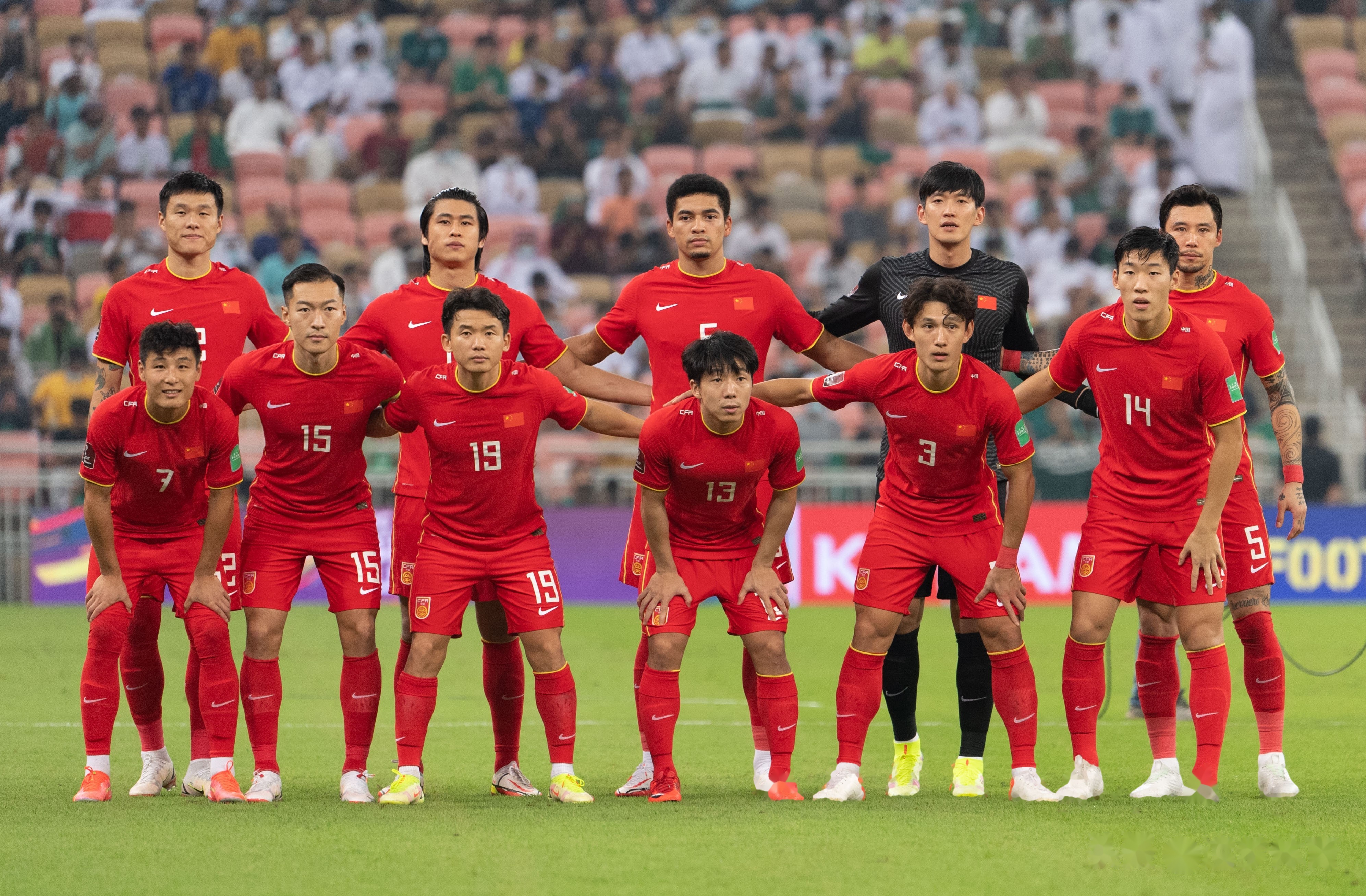 国家队备战重要友谊赛，实力均衡