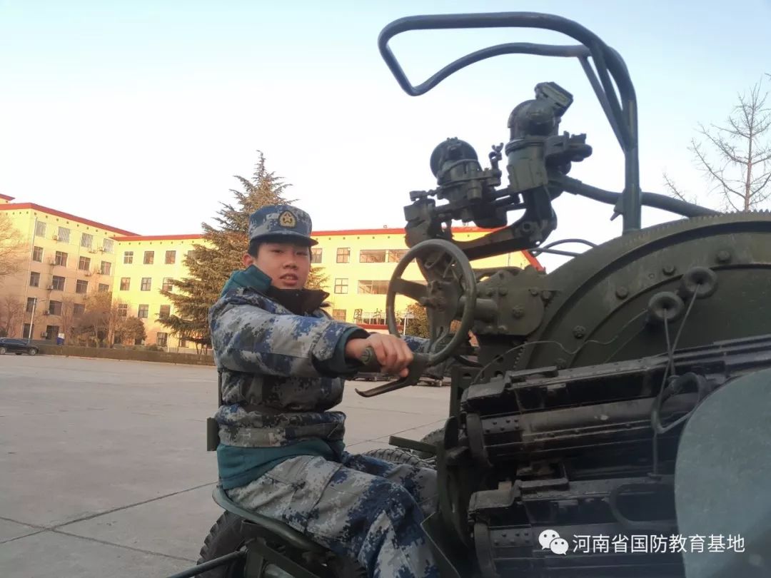 关于浙江彩虹对抗河南雄鹰，场上对决激烈的信息